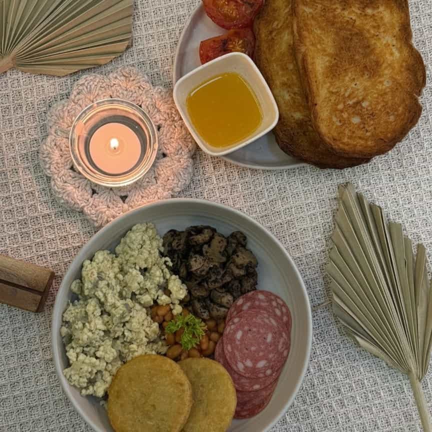 English Breakfast (With Chicken Salami)